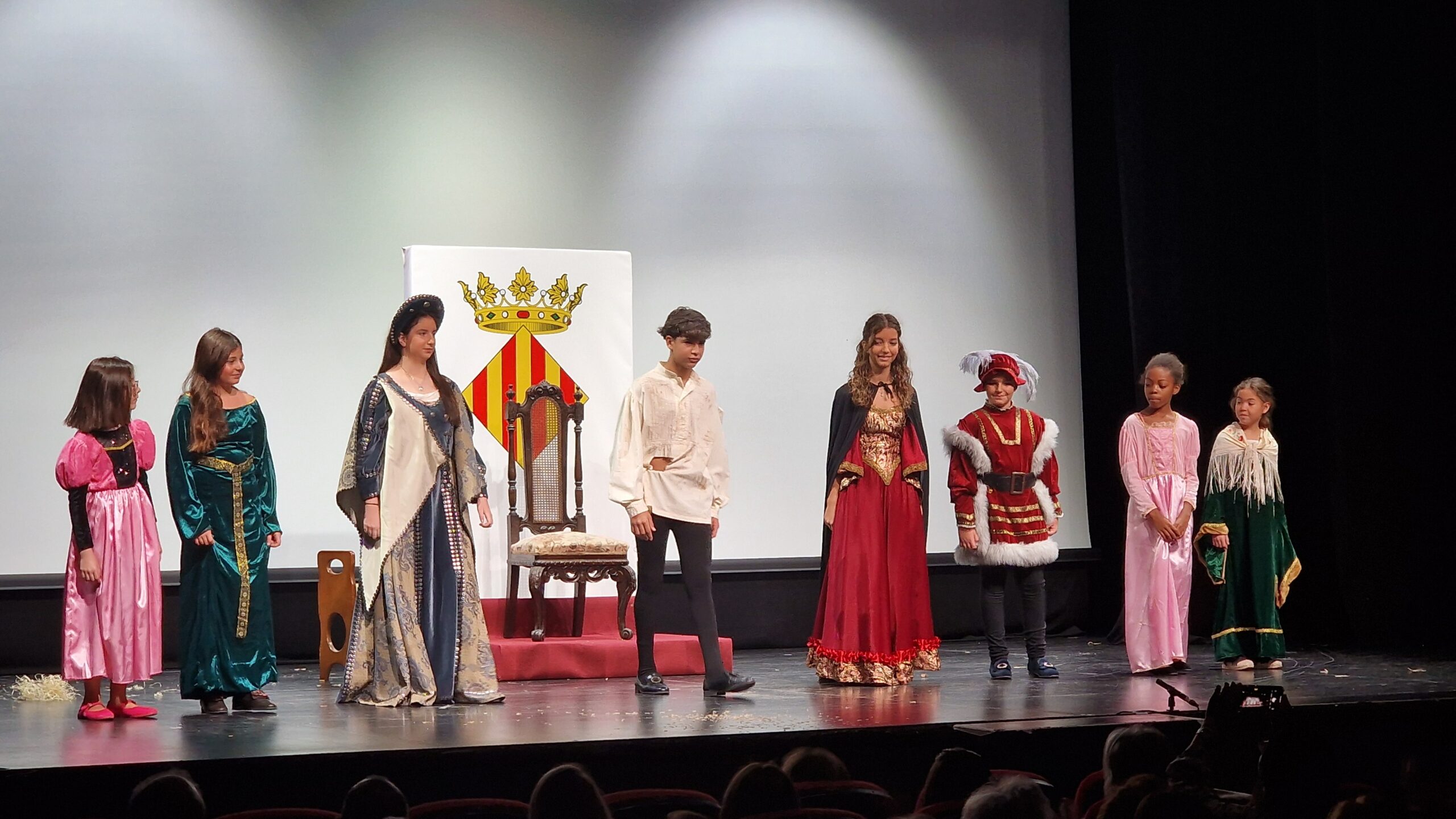 TEATRE FALLER INFANTIL – La falla Norte-Dr. Zamenhoff presenta ‘En el nom de El Clavell’