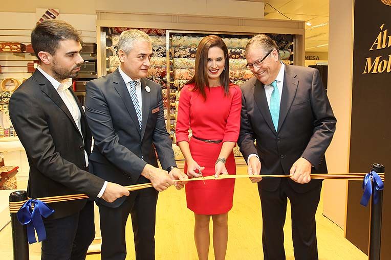 Alvaro Moliner inaugura su espacio en el Corte Inglés de Av. de Francia