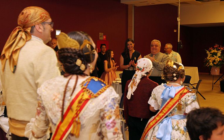 El Pilar- Sant Francesc despide y homenajea a sus Falleras Mayores