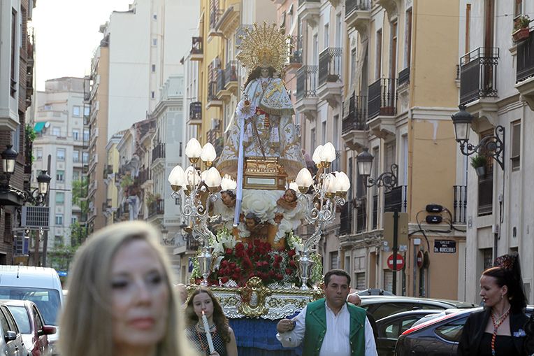 La Geperudeta recorre las calles del barrio de Quart