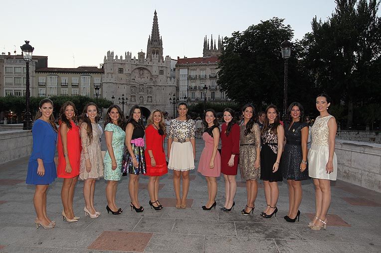 Burgos recibe a Estefanía y a su Corte de Honor